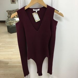 😻 Crimson Body Suit 😻